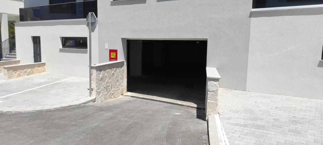 My Adriatic Place With Private Garden And Garage Sibenik Luaran gambar