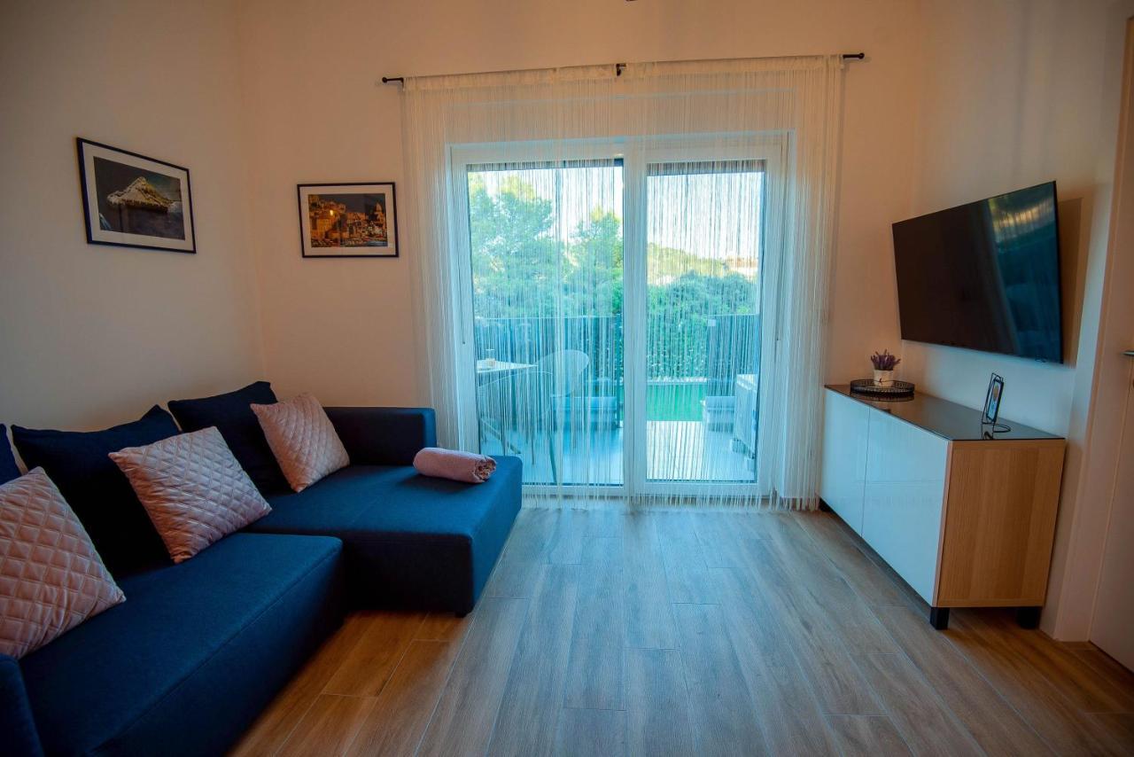 My Adriatic Place With Private Garden And Garage Sibenik Luaran gambar