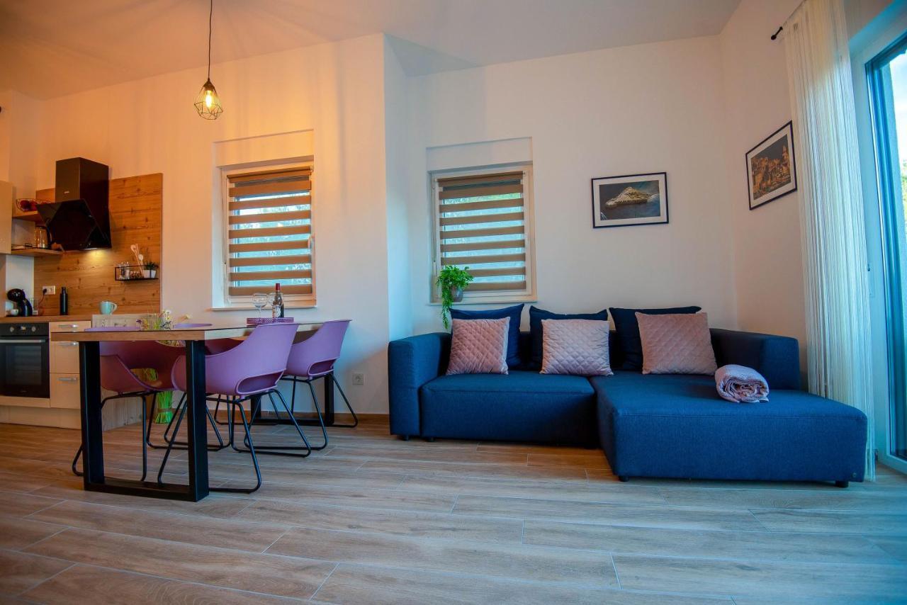 My Adriatic Place With Private Garden And Garage Sibenik Luaran gambar