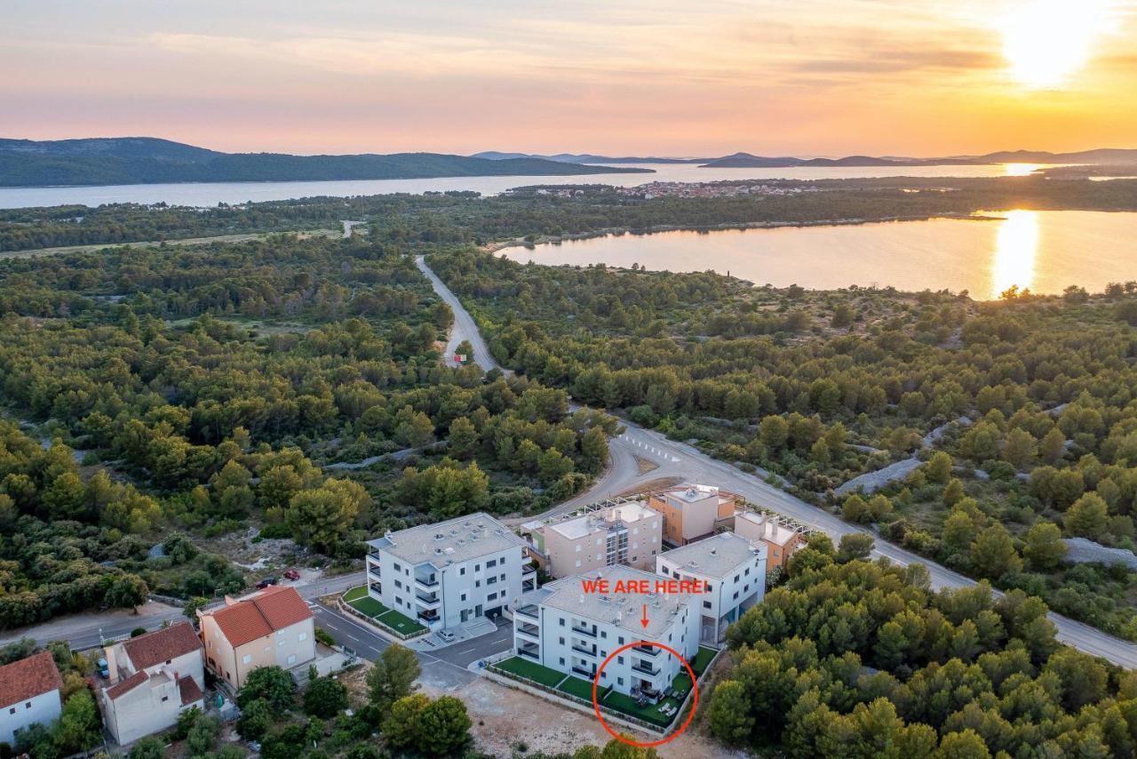 My Adriatic Place With Private Garden And Garage Sibenik Luaran gambar